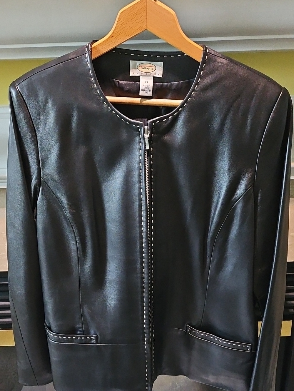 Talbots Black Butter Leather Jacket Women's Size 14 P - Picture 4 of 10